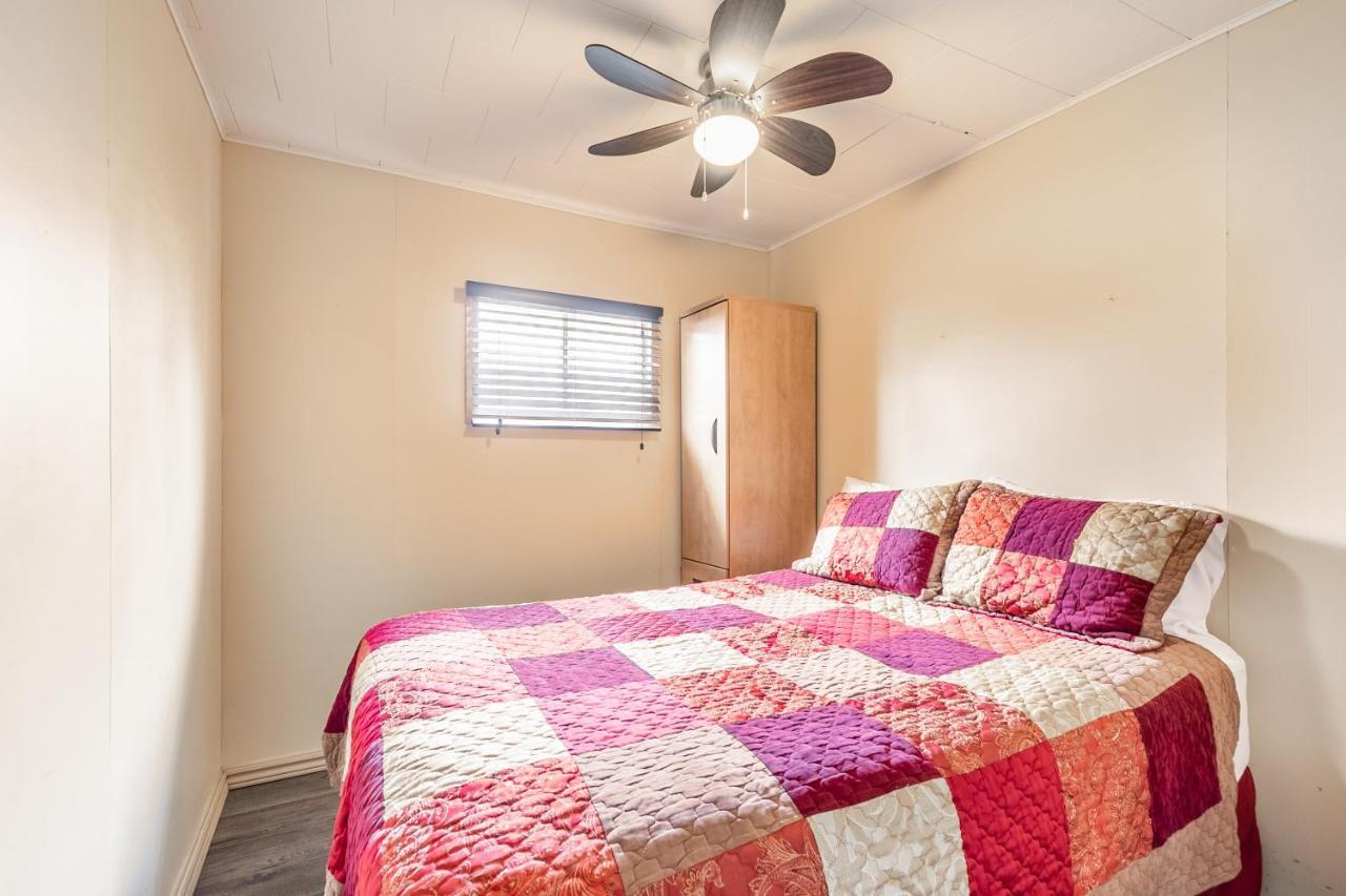 Bayside Cottage Rentals Port Rowan Exteriör bild