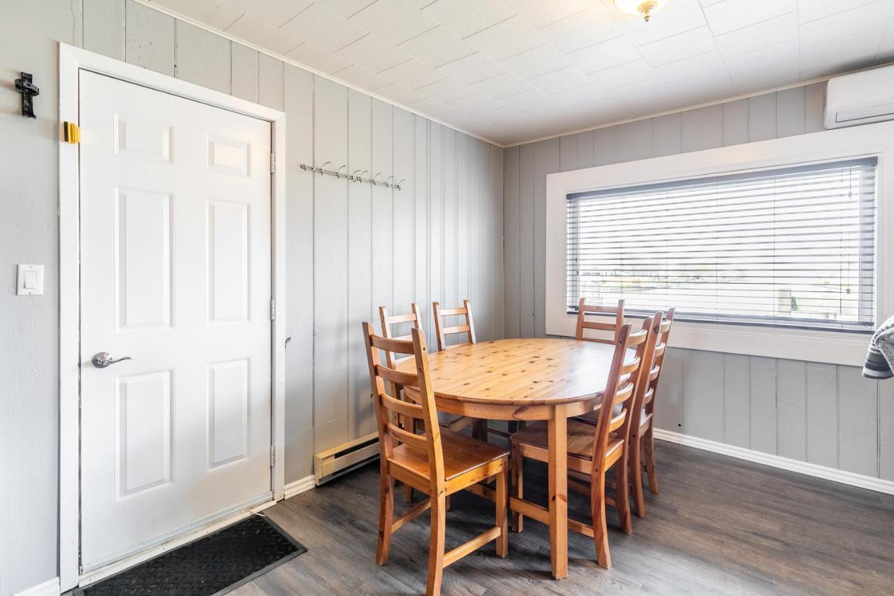 Bayside Cottage Rentals Port Rowan Exteriör bild