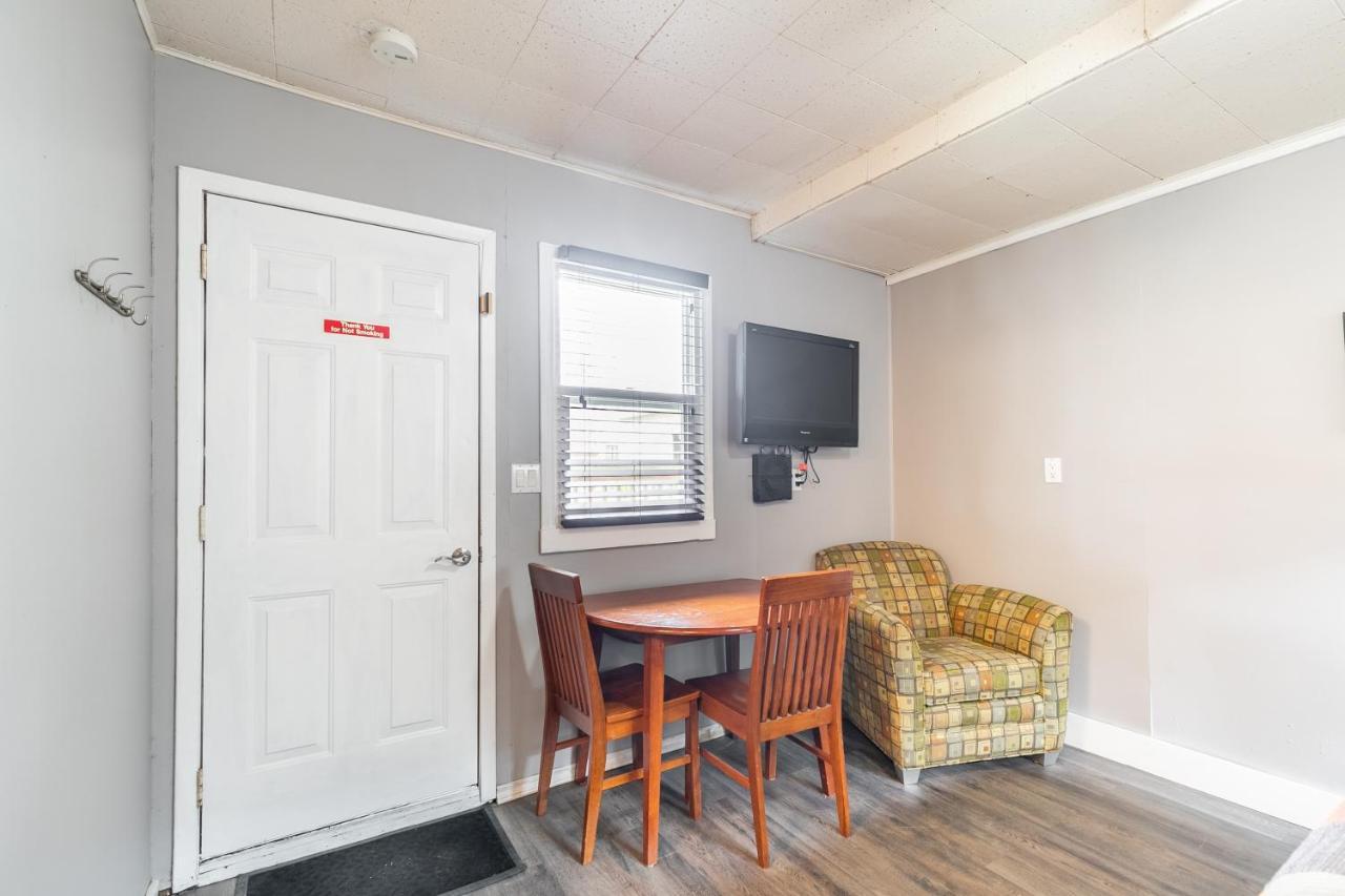 Bayside Cottage Rentals Port Rowan Exteriör bild