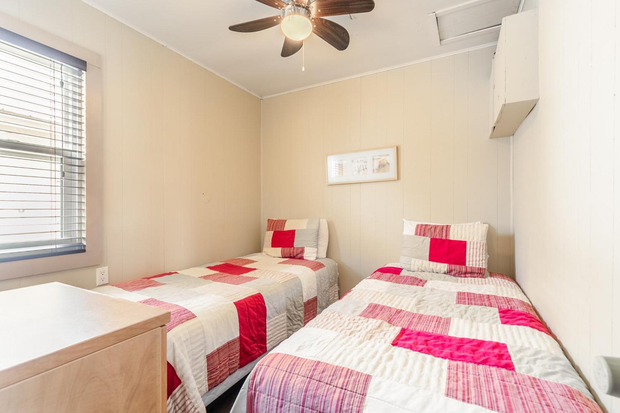 Bayside Cottage Rentals Port Rowan Exteriör bild